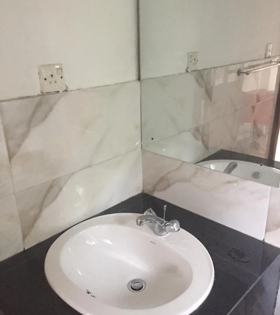 Upland Inn Канди 0*,  Шри-Ланка
